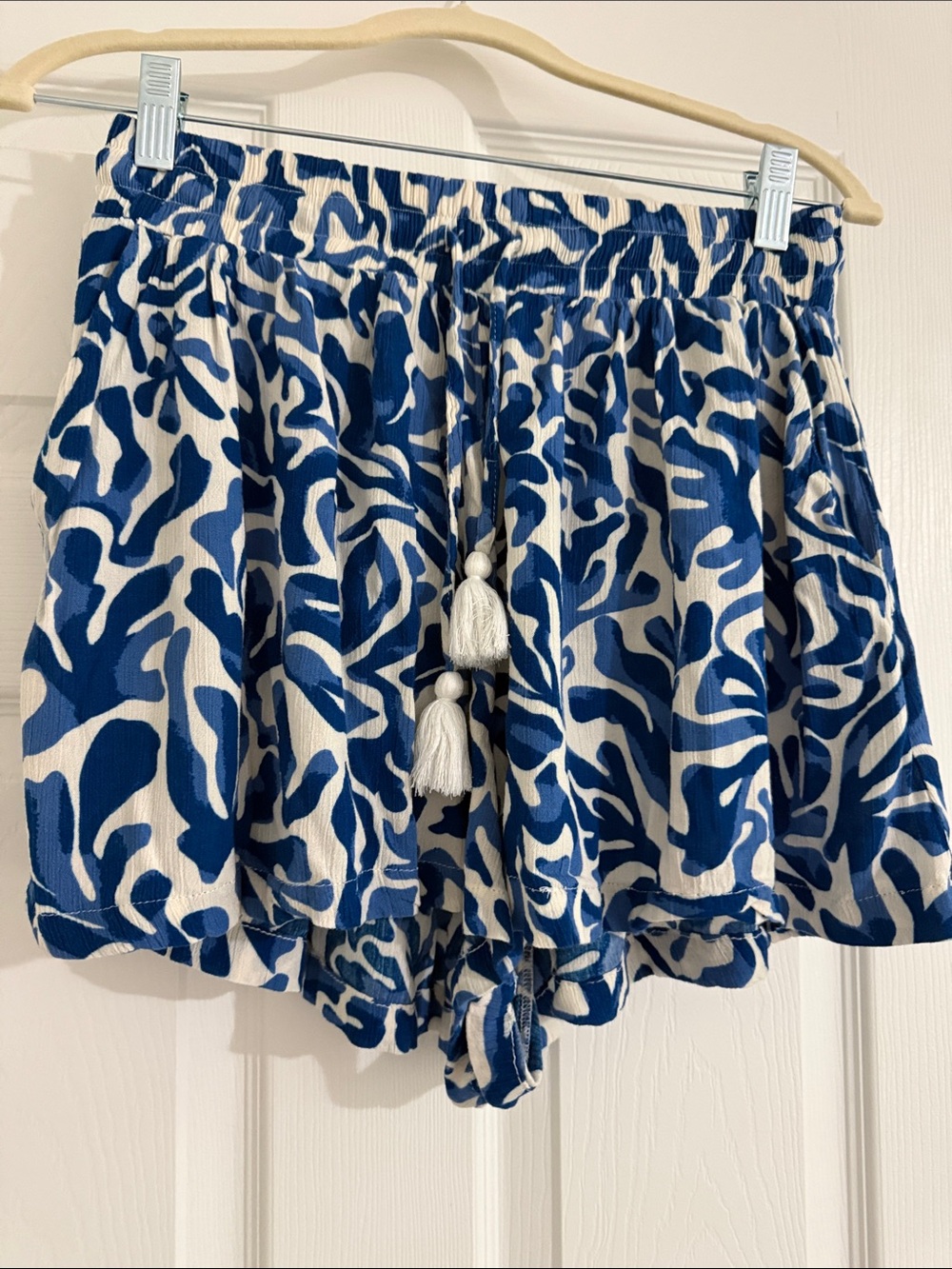 Elan Blue & White Printed Drawstring everyday Shorts